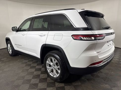 Used 2023 Jeep Grand Cherokee Limited w/ Trailer Tow Prep Group (B) AWD/4WD image 6