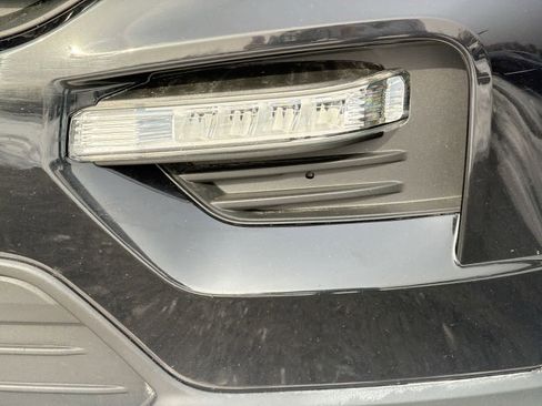 Used 2021 Ford Explorer XLT w/ Equipment Group 202A image 11