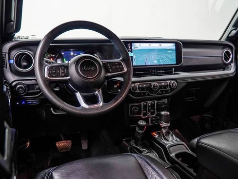 Used 2024 Jeep Wrangler High Altitude AWD/4WD image 15