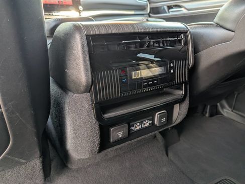 Used 2024 Jeep Wagoneer Series II w/ Flexible Seating Group AWD/4WD image 20