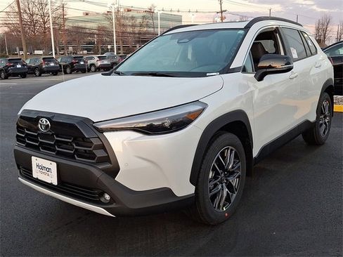 New 2026 Toyota Corolla Cross XLE image 3