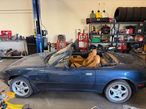 Used 1997 MAZDA MX-5 Miata STO-Edition Convertible 2D image 5