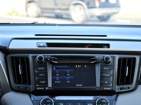 Used 2016 Toyota RAV4 XLE AWD/4WD image 25