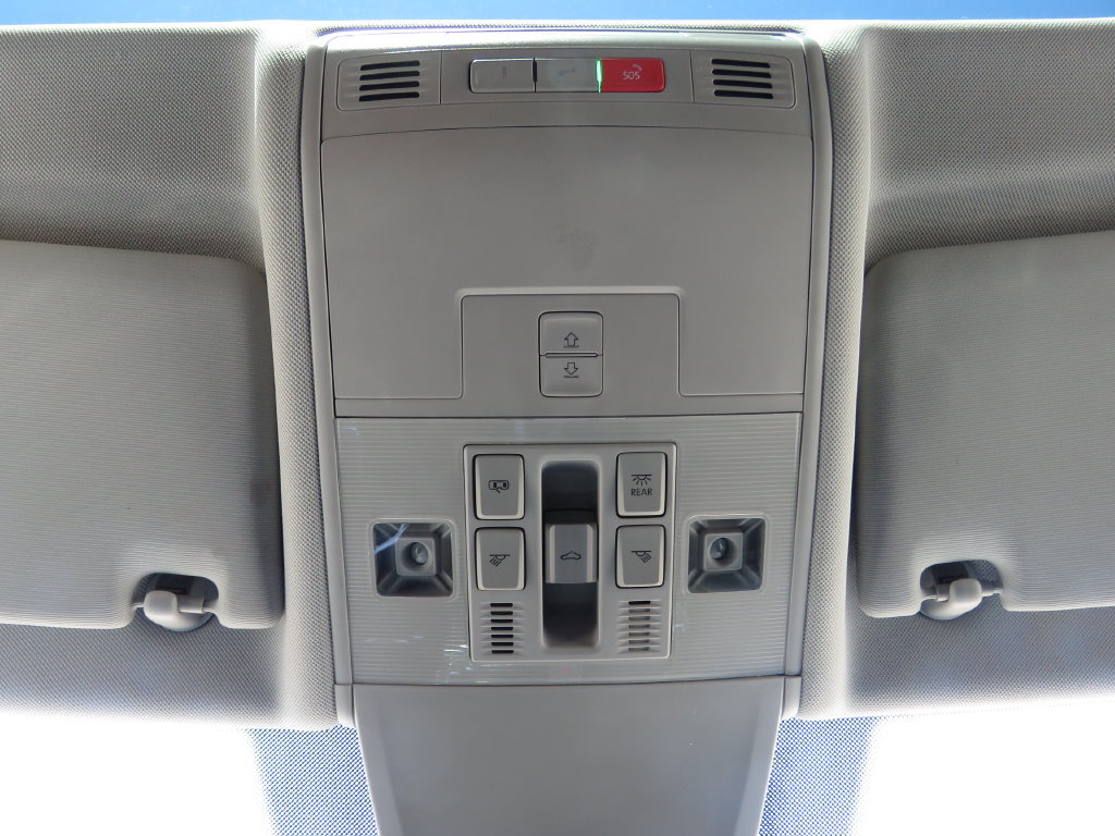 Used 2022 Volkswagen Tiguan SE AWD/4WD image 27