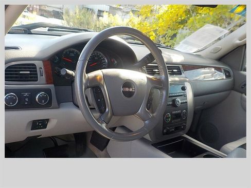 Used 2009 GMC Sierra 3500 SLT w/ SLT Convenience Package image 6