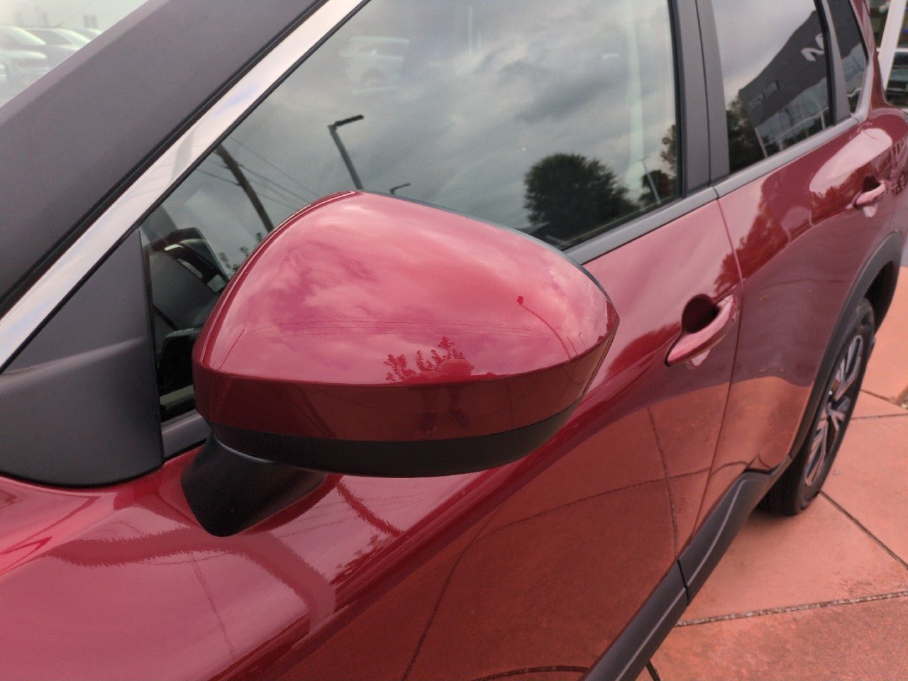 Used 2023 Nissan Rogue SV AWD/4WD image 10