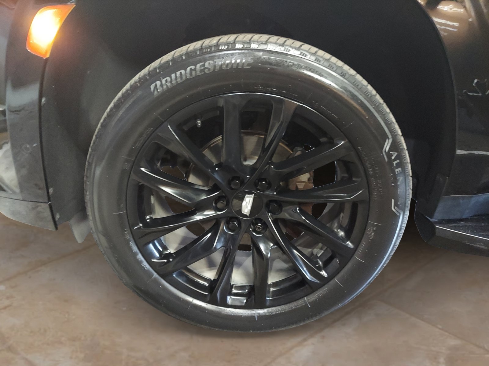 Used 2023 Cadillac Escalade Premium Luxury RWD image 31