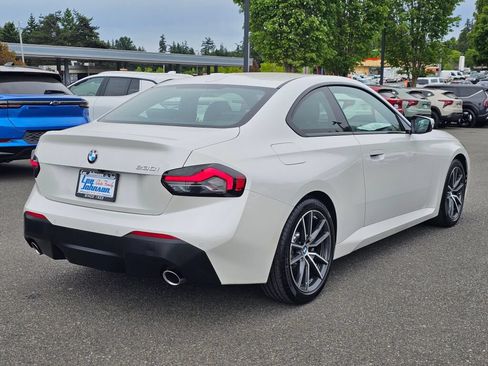 Used 2024 BMW 230i Coupe w/ Convenience Package RWD image 5