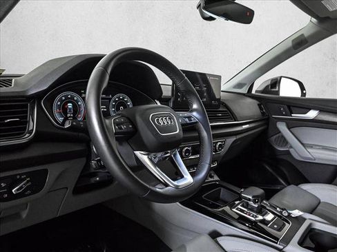 Used 2023 Audi Q5 2.0T Premium Plus w/ Premium Plus Package AWD/4WD image 10