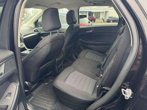 Used 2022 Ford Edge SE image 29