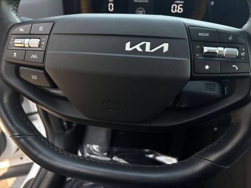 Used 2026 Kia Sportage LX FWD image 28