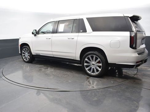 Used 2022 Cadillac Escalade ESV Premium Luxury Platinum w/ Heavy-Duty Trailer Package image 4