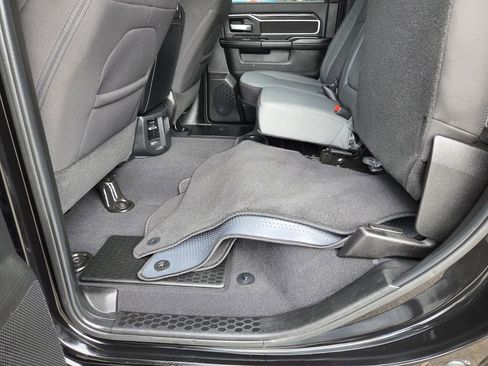 Used 2024 RAM 2500 Big Horn w/ Bed Utility Group image 22