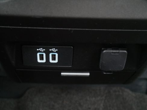 Certified 2018 Ford F150 XLT w/ Equipment Group 302A Luxury image 34