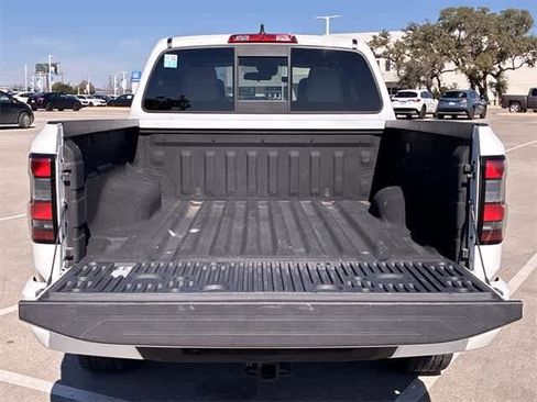 Used 2022 Nissan Frontier SV image 35