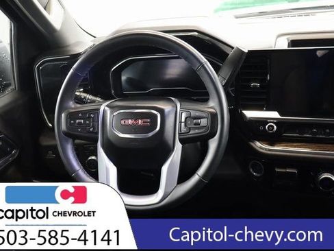 Used 2024 GMC Sierra 1500 Elevation image 16