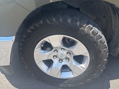Used 2020 RAM 1500 Big Horn AWD/4WD image 16