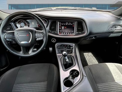 Used 2017 Dodge Challenger R/T Scat Pack RWD image 7
