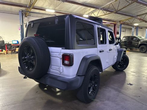 Used 2021 Jeep Wrangler Unlimited Sport AWD/4WD image 5