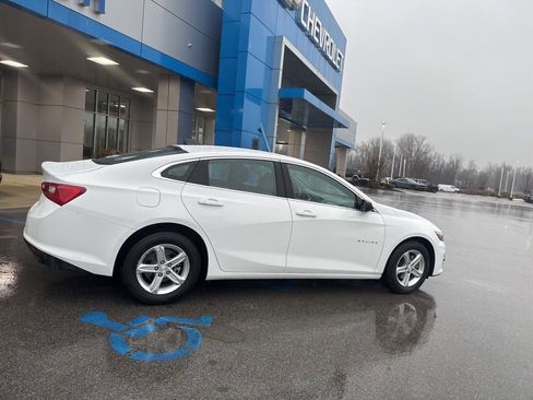 Used 2024 Chevrolet Malibu LS image 25