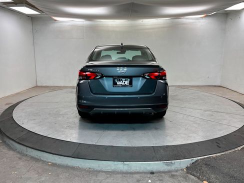 New 2025 Nissan Versa SR w/ Trunk Package image 4