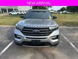 Used 2020 Ford Explorer XLT w/ Equipment Group 202A image 3