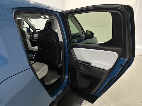 Used 2024 Rivian R1T Adventure AWD/4WD image 19