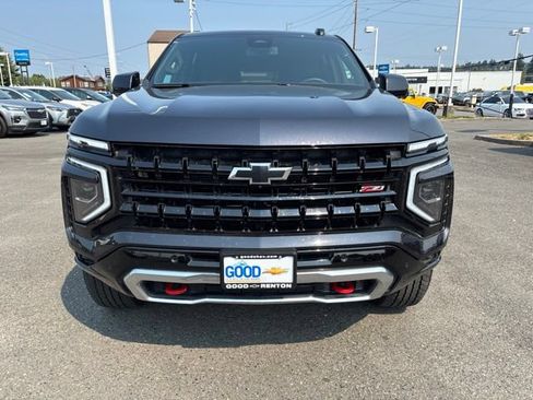 Used 2025 Chevrolet Suburban Z71 AWD/4WD image 8