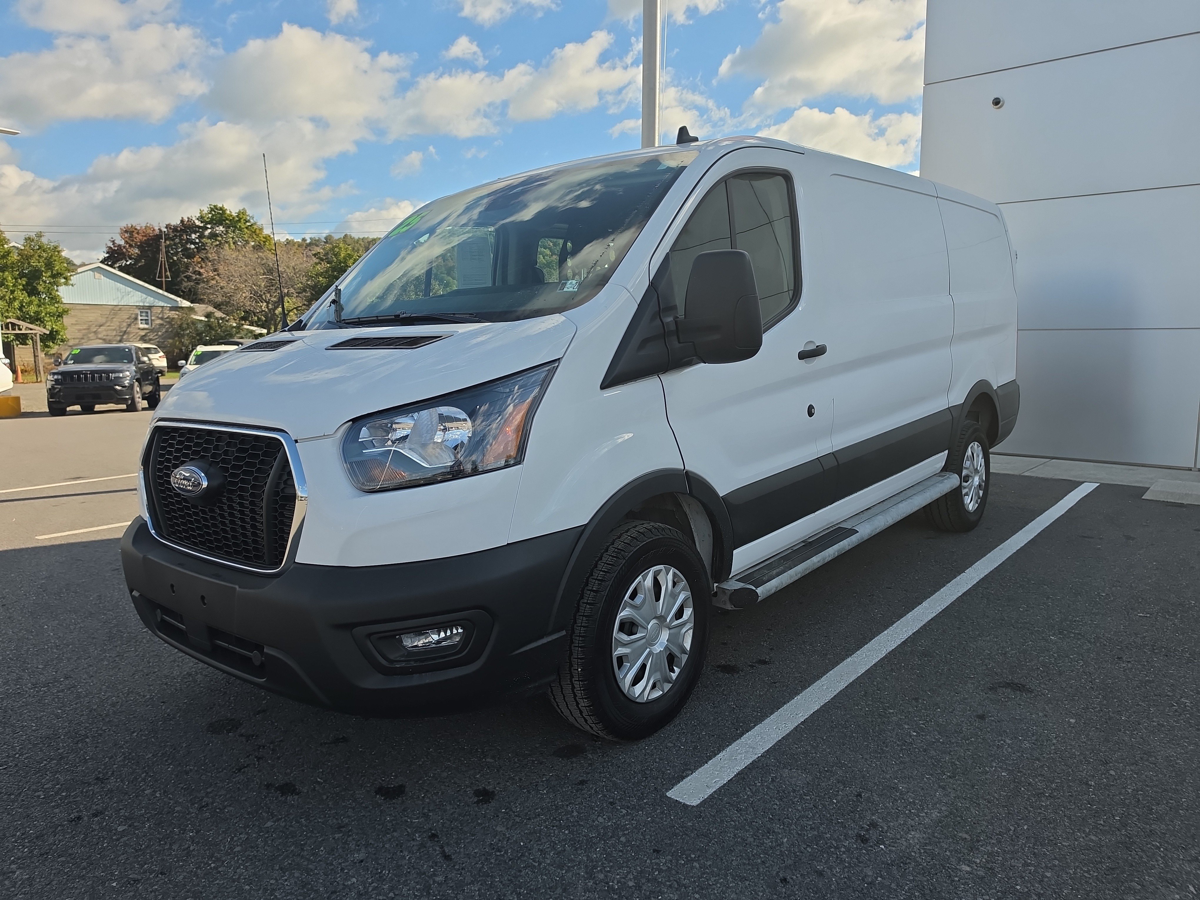 Used 2025 Ford Transit 250 Low Roof w/ Exterior Upgrade Package RWD image 8