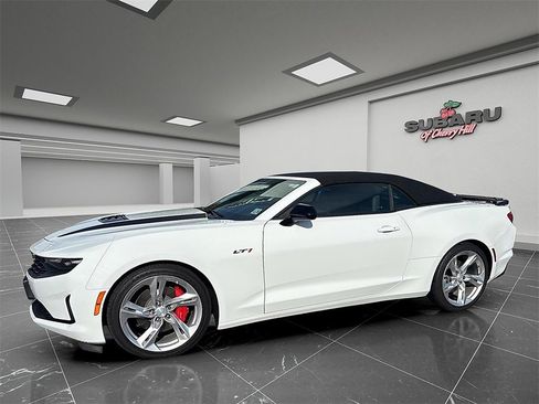 Used 2024 Chevrolet Camaro LT w/ Technology Package image 4