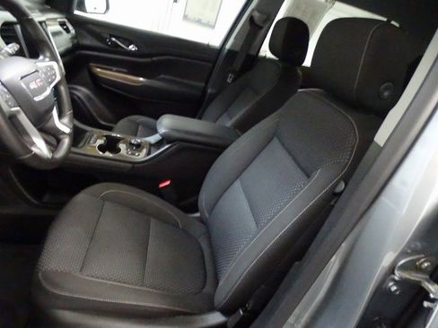 Used 2023 GMC Acadia SLE w/ Driver Convenience Package image 2