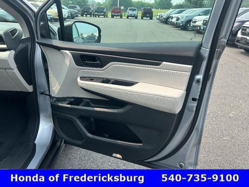Used 2026 Honda Odyssey EX-L image 12