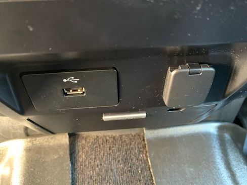 Used 2017 Ford F150 XL w/ Equipment Group 101A Mid image 33