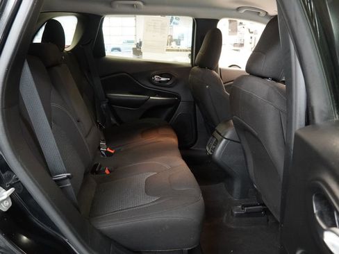 Used 2020 Jeep Cherokee Latitude image 26