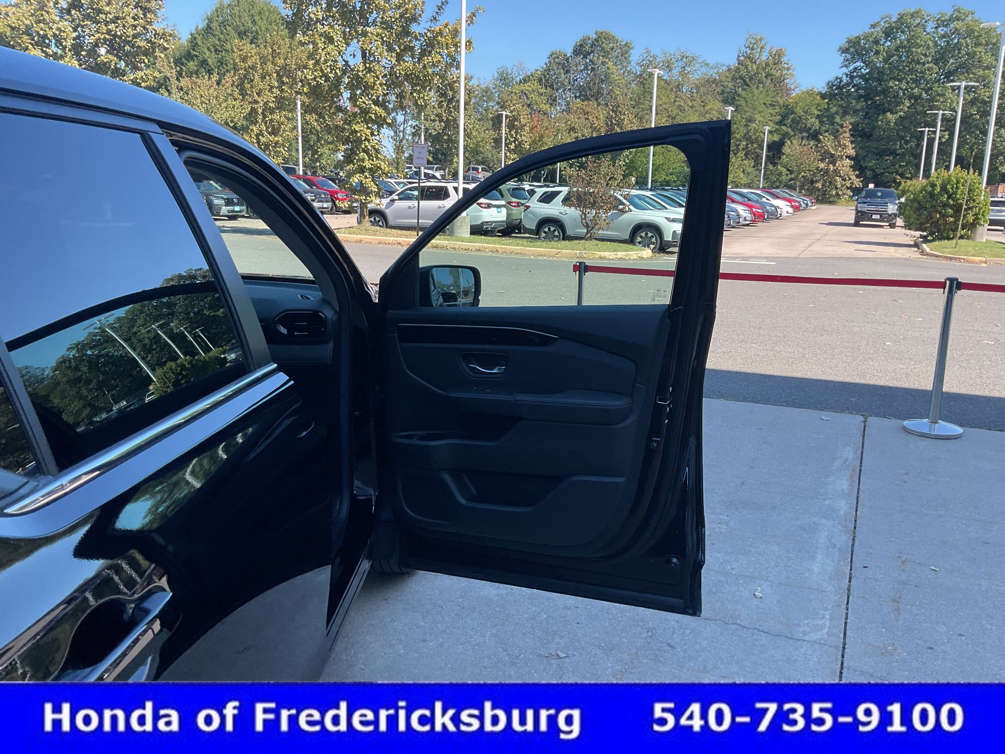 Used 2025 Honda Pilot EX-L image 13