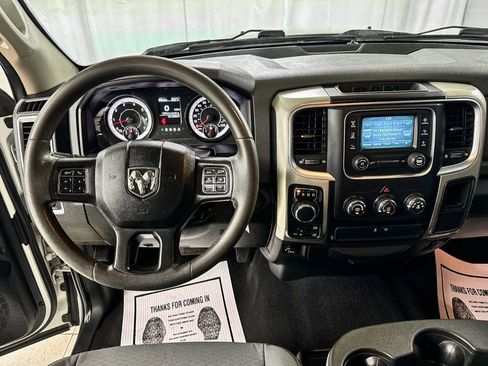 Used 2020 RAM 1500 Classic SLT image 13