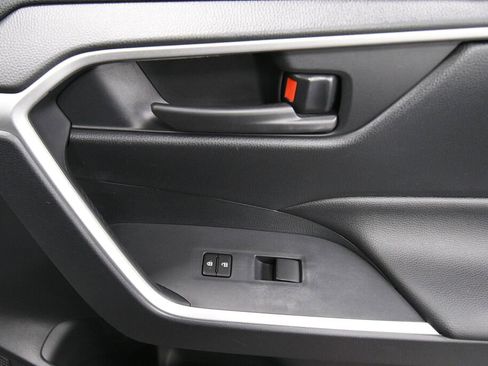 Certified 2019 Toyota RAV4 LE image 26