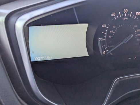 Used 2017 Ford Fusion SE w/ Fusion SE Technology Package image 10