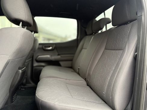 Used 2016 Toyota Tacoma SR5 image 28