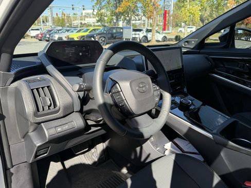 Used 2024 Toyota bZ4X Limited image 13