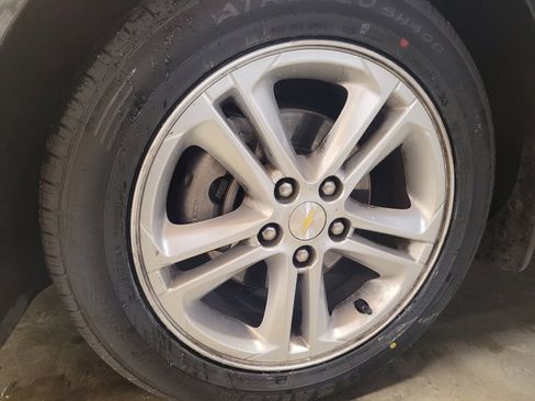 Used 2017 Chevrolet Cruze LT image 31