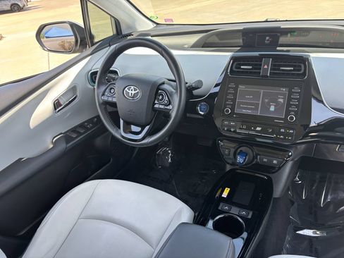 Used 2021 Toyota Prius XLE w/ Carpet Mat Package (TMS) AWD/4WD image 14