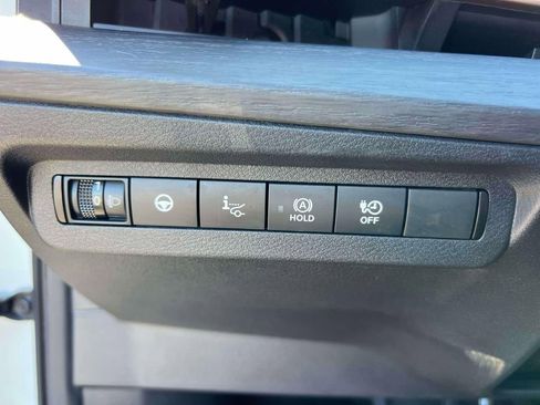 Used 2024 Nissan Ariya AWD image 20