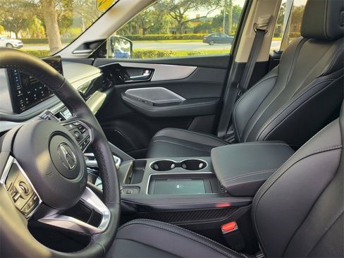 Used 2025 Acura MDX w/ Technology Package image 17