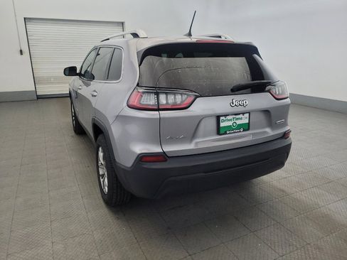 Used 2019 Jeep Cherokee Latitude Plus AWD/4WD image 6