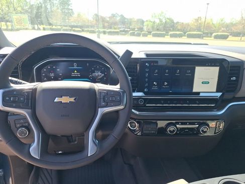 New 2026 Chevrolet Silverado 2500 LT image 3