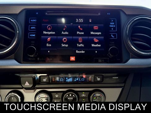 Used 2017 Toyota Tacoma TRD Off-Road AWD/4WD image 33