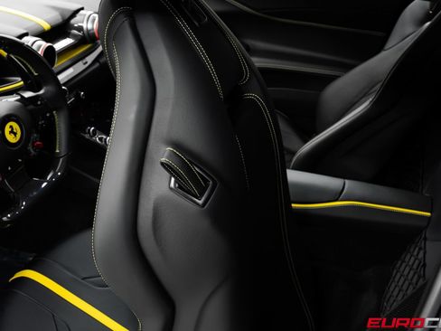 Used 2021 Ferrari 812 Superfast RWD image 42