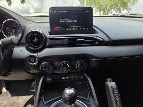 Used 2021 MAZDA MX-5 Miata RF Club RWD image 13