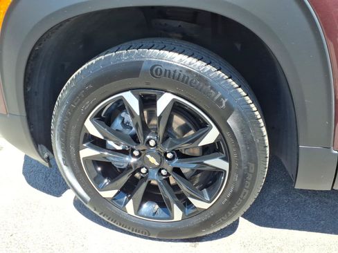 Used 2023 Chevrolet TrailBlazer LT w/ Convenience Package AWD/4WD image 9